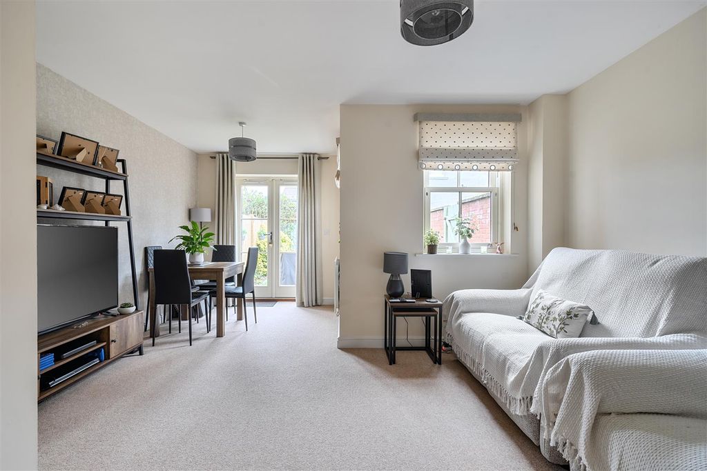 2 bed terraced house for saleWestminster Close, Devizes SN10 photo 5
