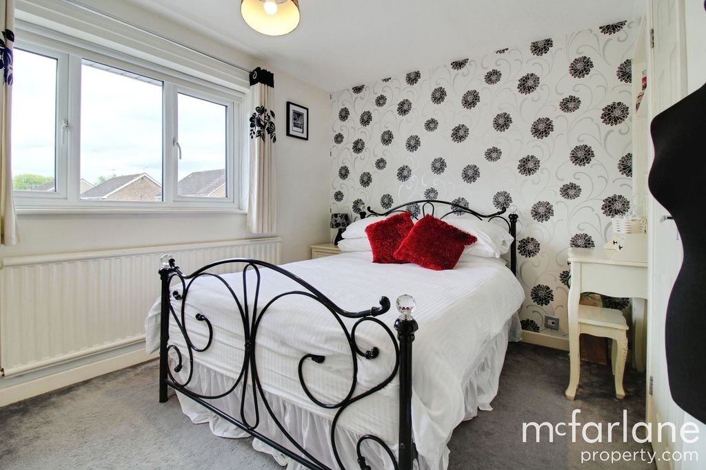 Additional image 18 of 4 bed semi-detached house for saleCovingham Drive, Swindon SN3