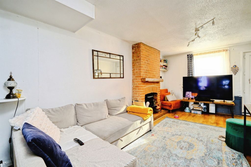 Additional image 3 of 3 bed semi-detached house for saleFowlers Road, Salisbury SP1