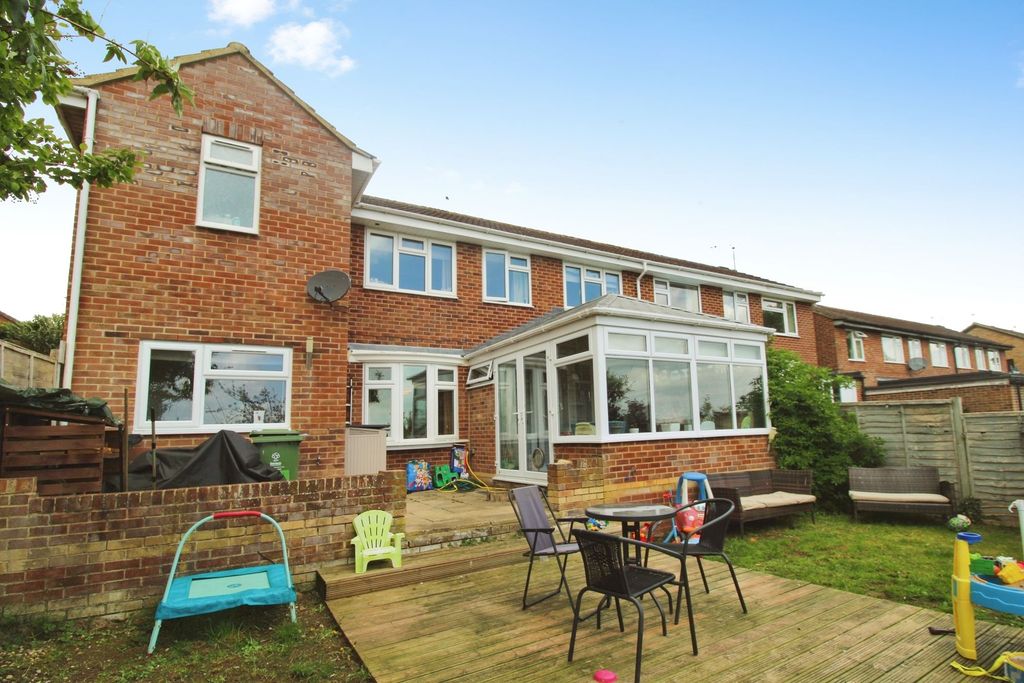 Additional image 17 of 3 bed semi-detached house for saleThe Dormers, Highworth SN6