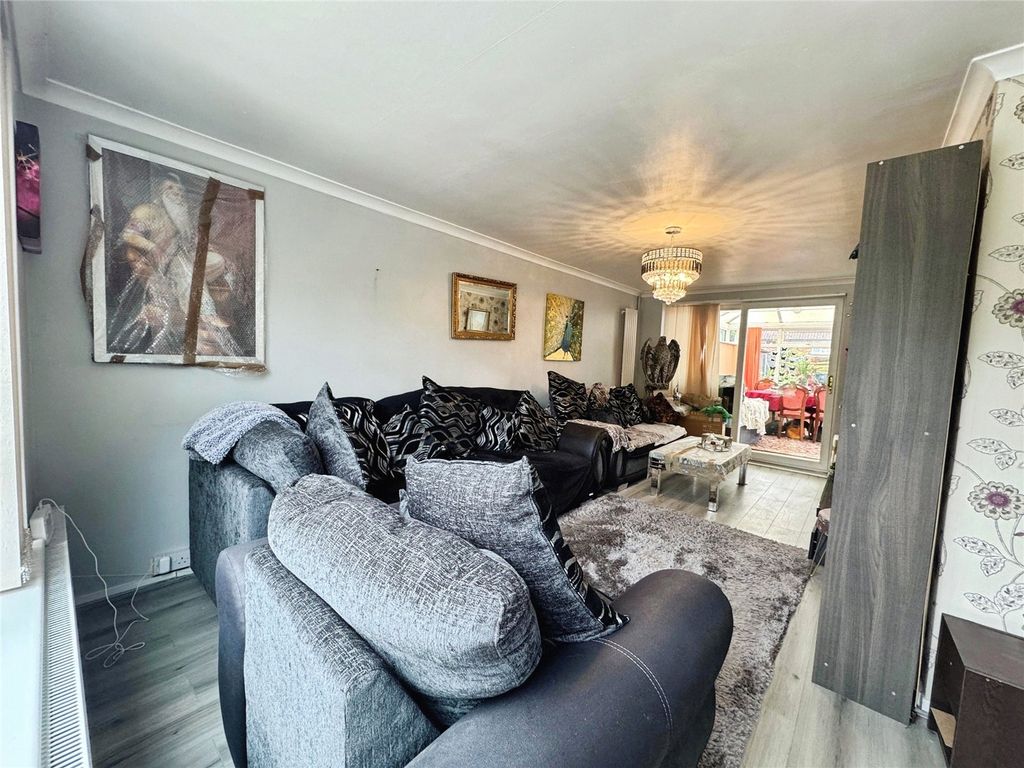 Additional image 2 of 2 bed semi-detached house for saleManston Drive, Bracknell, Berkshire RG12