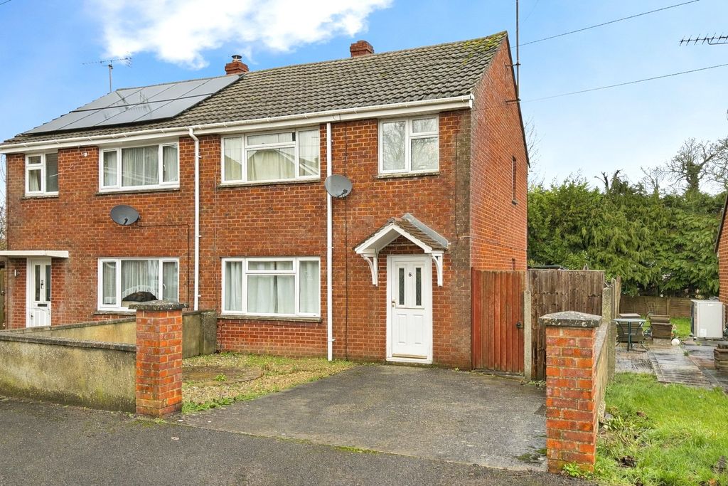 3 bed semi-detached house for saleSpringhead, Sutton Veny BA12