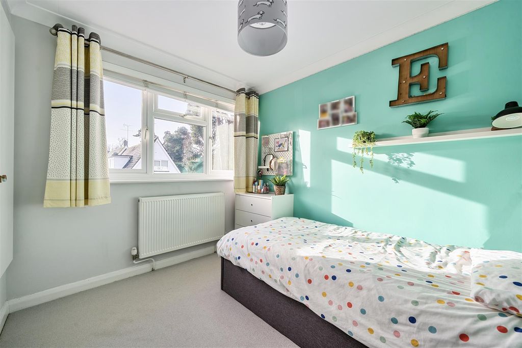 Additional image 16 of 4 bed link detached house for saleLyneham Road Crowthorne, Berkshire RG45