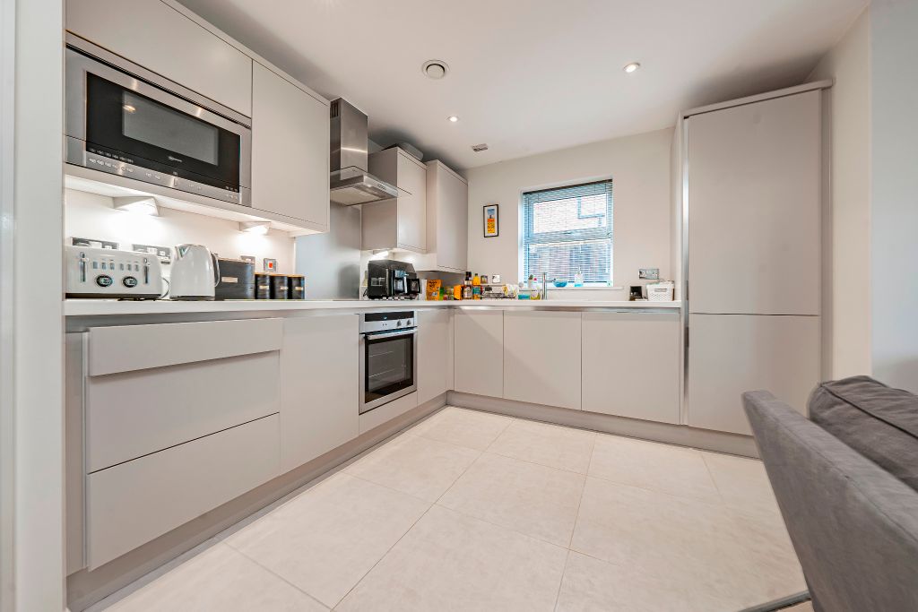 Additional image 4 of 2 bed flat for saleFernbank Road, Ascot SL5