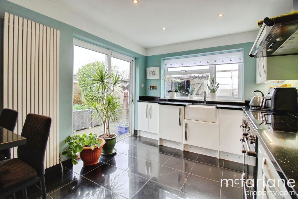 Additional image 10 of 5 bed detached house for salePark Lane, Swindon SN1