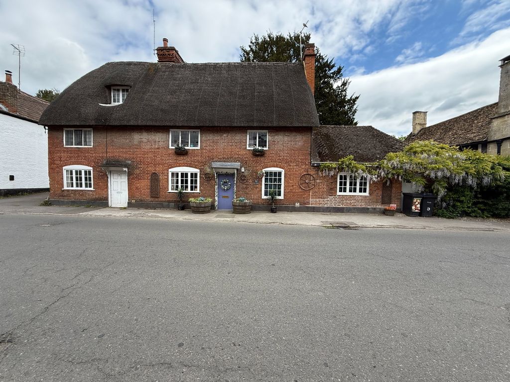 3 bed semi-detached house for saleHigh Street, Potterne, Devizes SN10