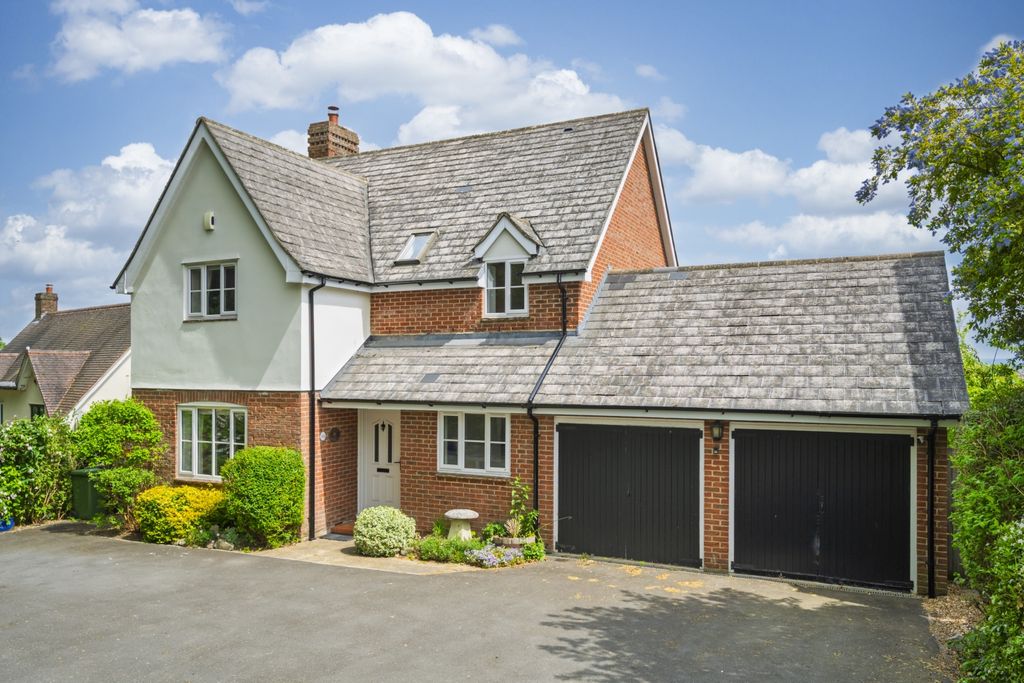 5 bed detached house for saleSycamore Gardens, Old Town, Swindon SN1