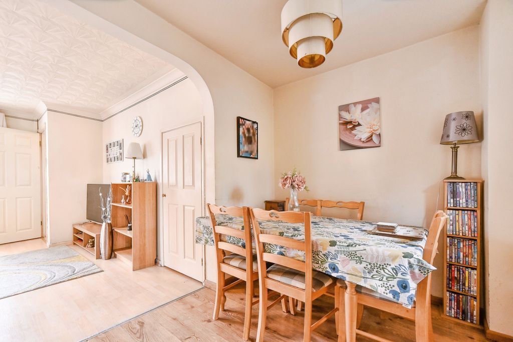 Additional image 7 of 3 bed end terrace house for saleFyne Close - Sparcells, Swindon SN5