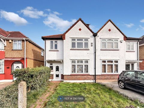 Heston Avenue, Hounslow TW5
