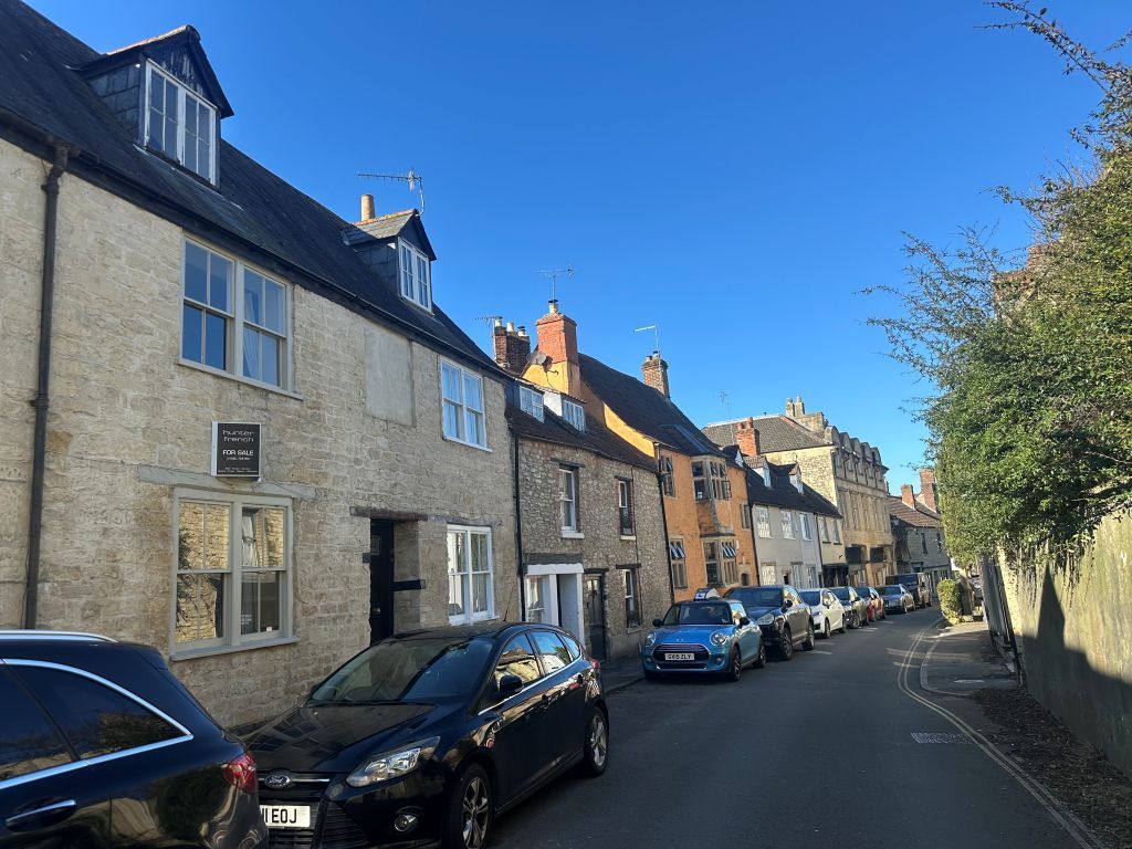 3 bed terraced house for saleChurch Street, Calne SN11