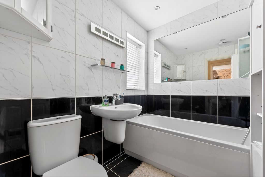 Additional image 18 of 4 bed detached house for saleFurze Close - Peatmoor, Swindon SN5