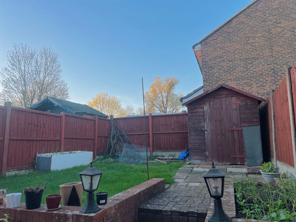 Additional image 9 of 3 bed terraced house for saleHumber Way, Sandhurst GU47