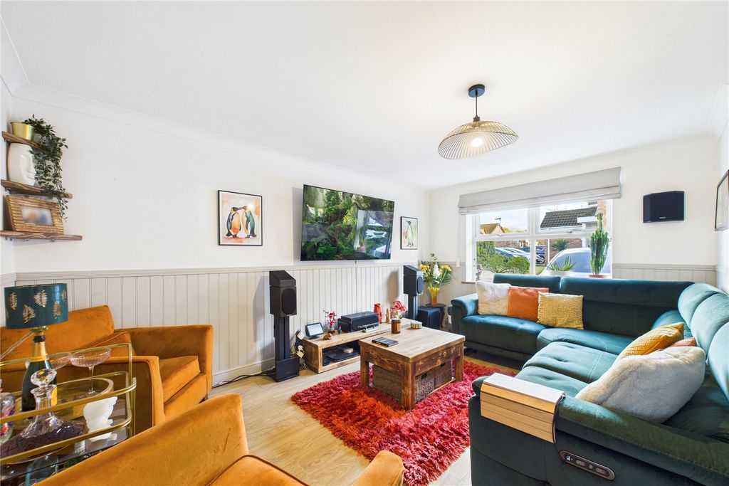 Additional image 4 of 3 bed detached house for saleNorman Keep, Warfield, Berkshire RG42