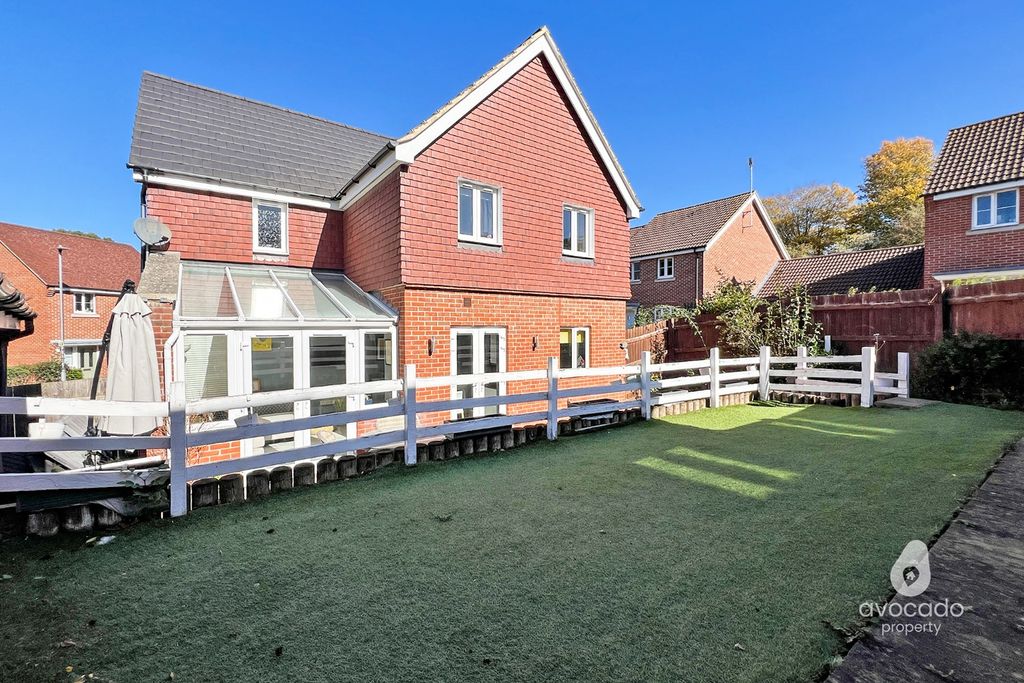 Additional image 16 of 4 bed detached house for saleCrutchley Wood, Jennetts Park, Bracknell RG12