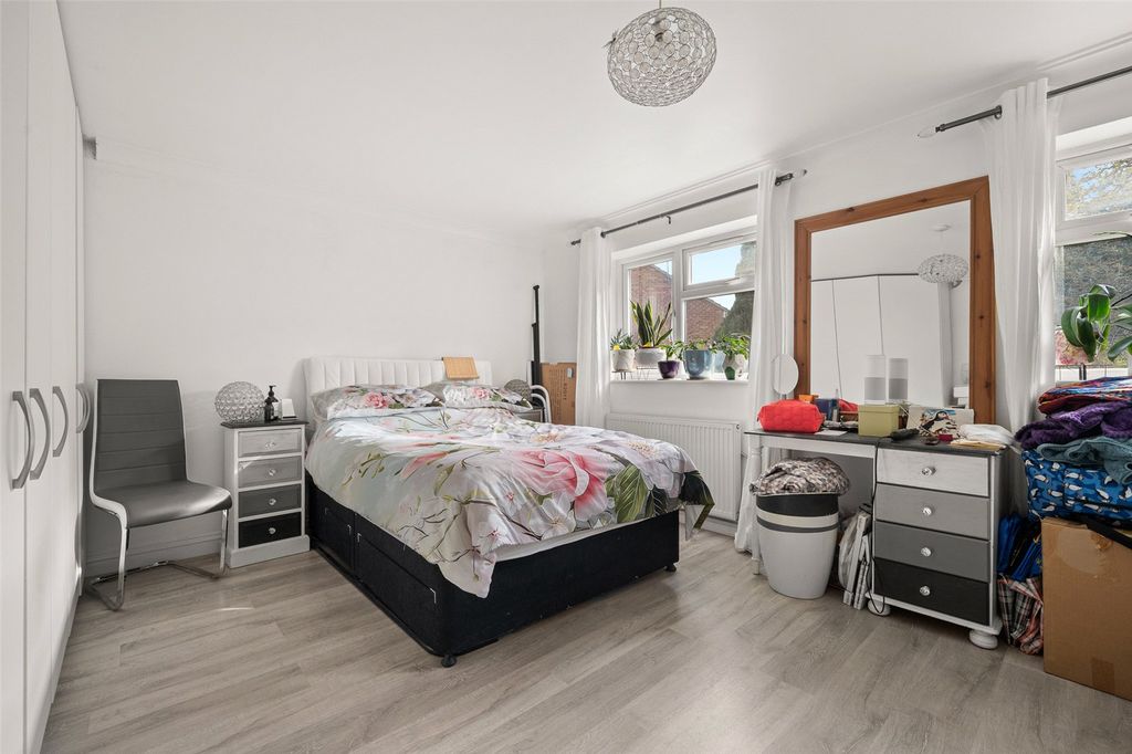Additional image 13 of 4 bed detached house for saleBullbrook Drive, Bracknell, Berkshire RG12