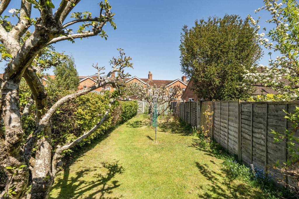 3 bed terraced house for saleCommercial Road, Devizes SN10 photo 4