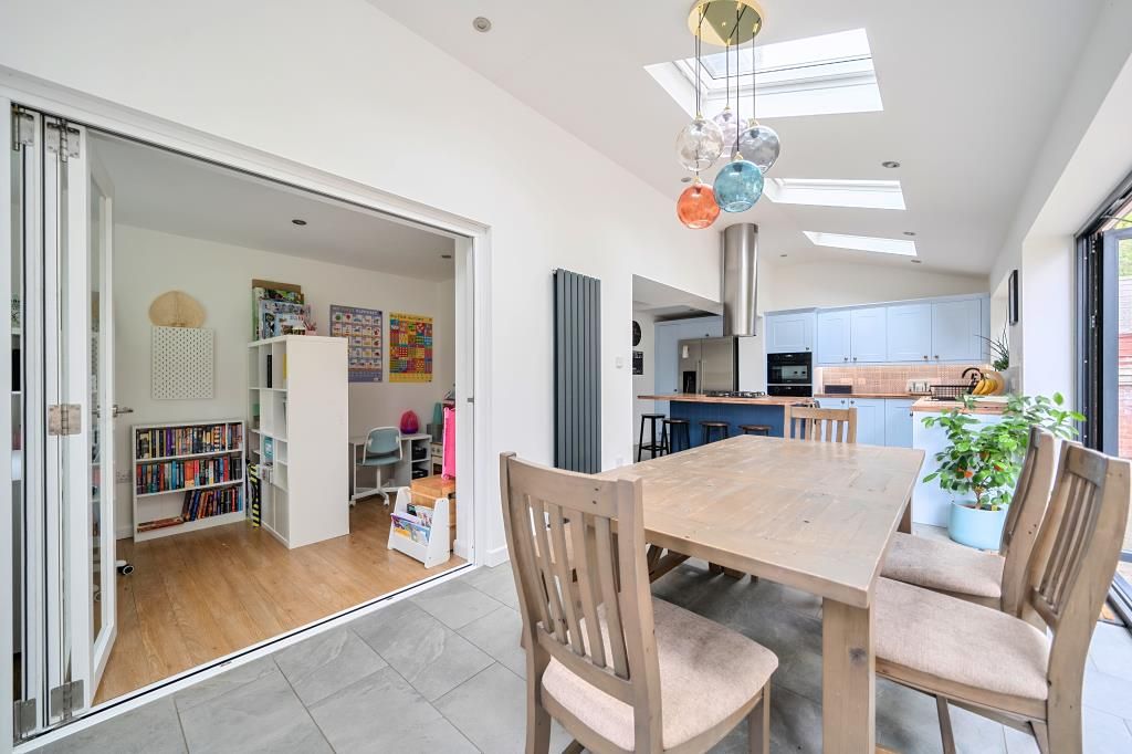 Additional image 6 of 6 bed detached house for saleFennel Close, Swindon SN2