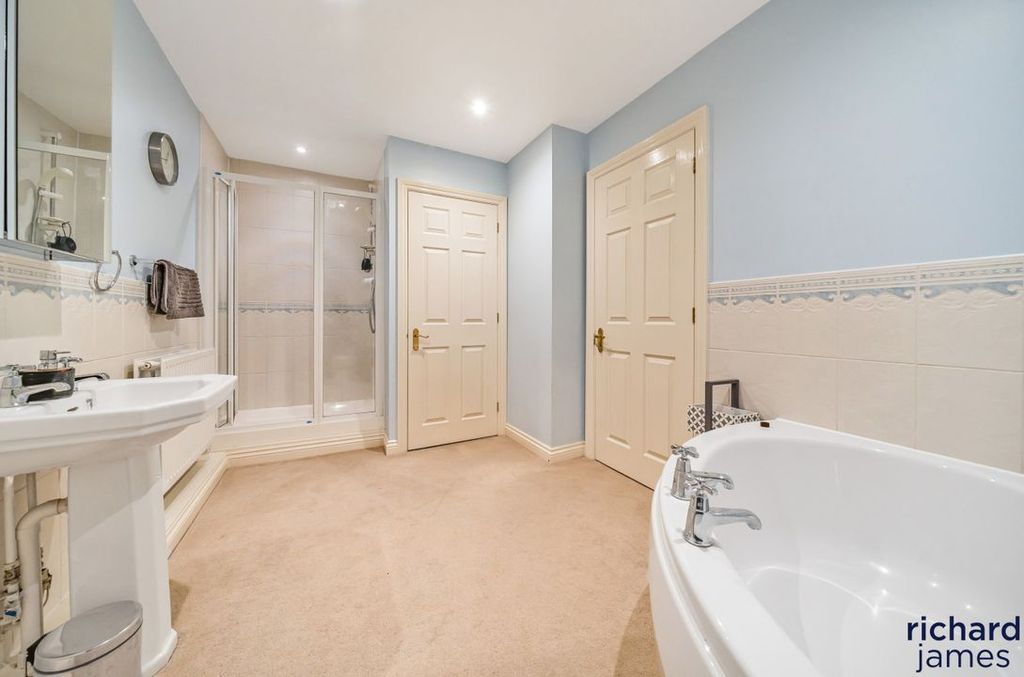 Additional image 16 of 5 bed detached house for saleOkus Road, Swindon SN1