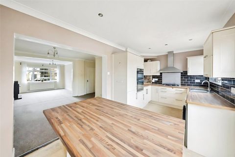 Kingshill Avenue, Northolt UB5