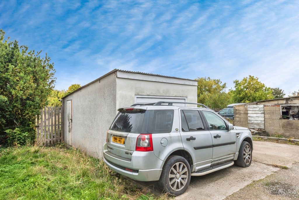 Additional image 15 of 3 bed terraced house for saleCricklade Road, Swindon, Wiltshire SN2