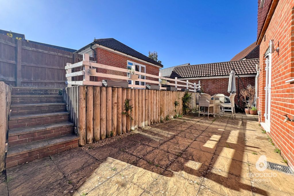 Additional image 15 of 4 bed detached house for saleCrutchley Wood, Jennetts Park, Bracknell RG12