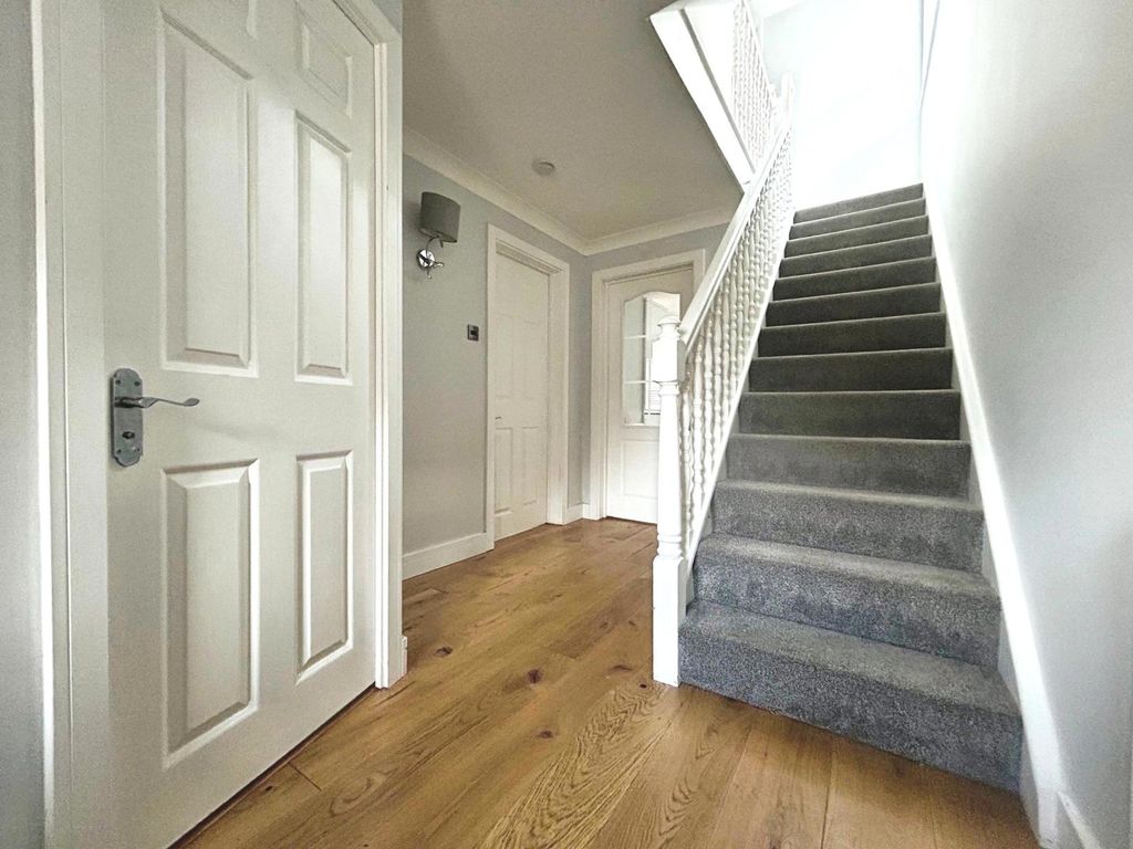 Additional image 2 of 4 bed detached house for saleHale End, Bracknell, Berkshire RG12