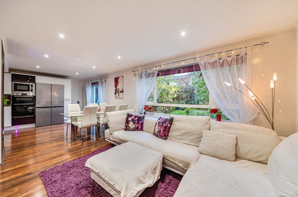 Additional image 3 of 3 bed terraced house for saleAysgarth, Bracknell, Berkshire RG12
