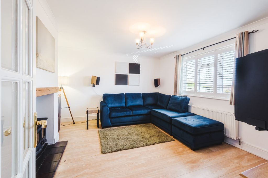 Additional image 5 of 3 bed detached house for saleHighworth, Wiltshire SN25