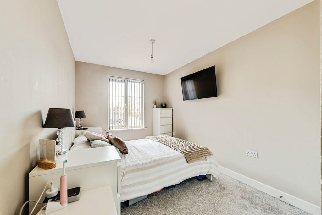 Additional image 12 of 2 bed flat for saleChopin Mews, Swindon, Wiltshire SN25