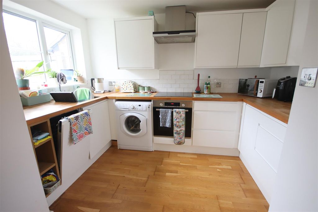 Additional image 8 of 3 bed semi-detached house for saleHolland Close, Chippenham SN15