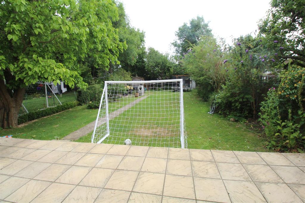 Additional image 21 of 4 bed semi-detached house for saleEast Yewstock Crescent, Chippenham SN15