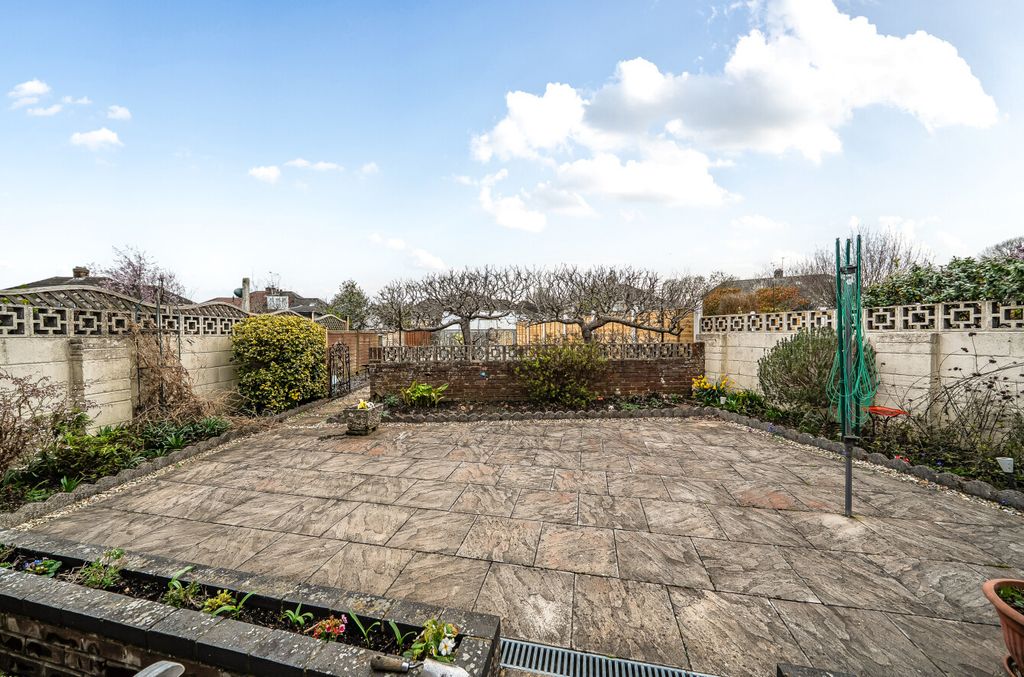 Additional image 14 of 3 bed bungalow for saleBeverstone Grove, Lawn, Swindon SN3