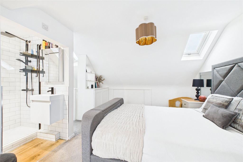 Additional image 7 of 3 bed link detached house for saleSimkins Close, Winkfield Row, Berkshire RG42