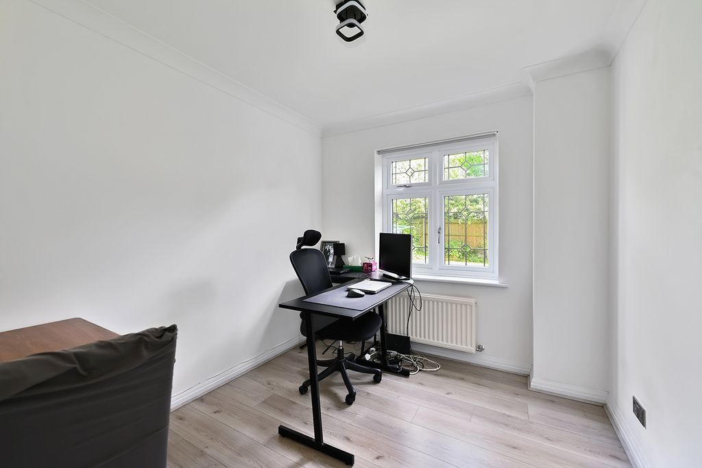 Additional image 6 of 3 bed link detached house for saleWaterhouse Mead, College Town, Sandhurst GU47