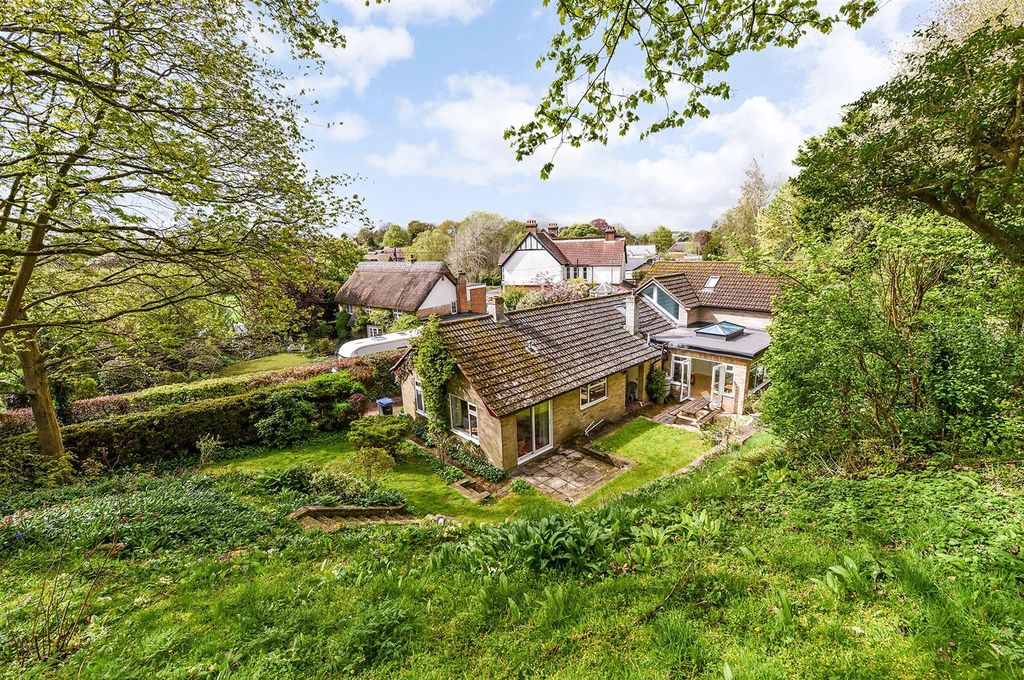 4 bed chalet for saleLudgershall Road, Collingbourne Ducis, Marlborough SN8