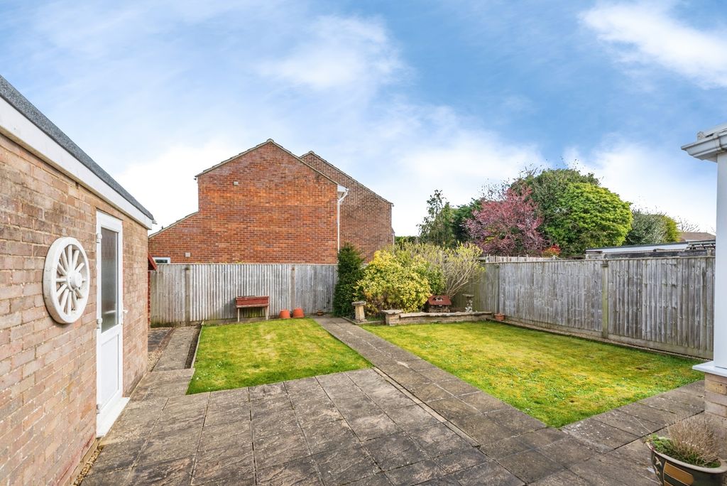 Additional image 16 of 2 bed bungalow for saleCanney Close, Chiseldon, Swindon, Wiltshire SN4