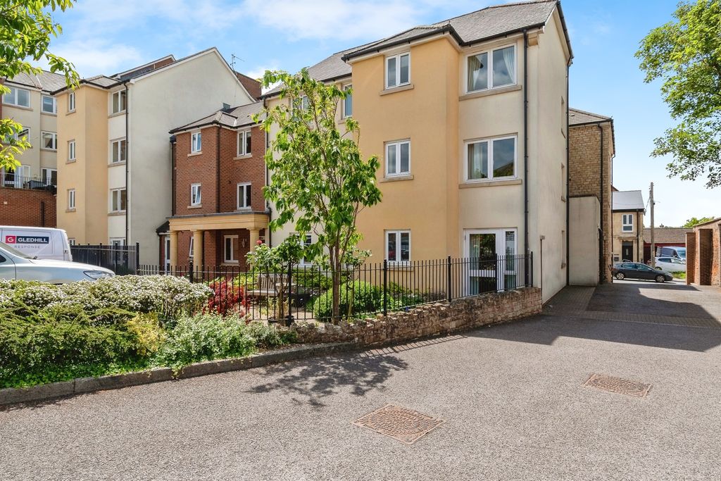 Additional image 12 of 1 bed flat for saleGladstone Road, Chippenham SN15