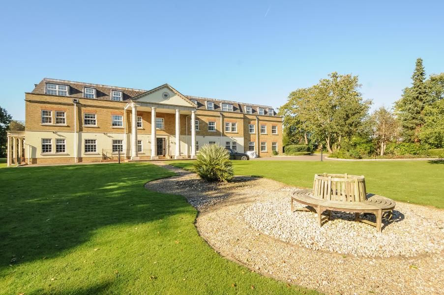2 bed flat for saleWellington Lodge, Windsor SL4