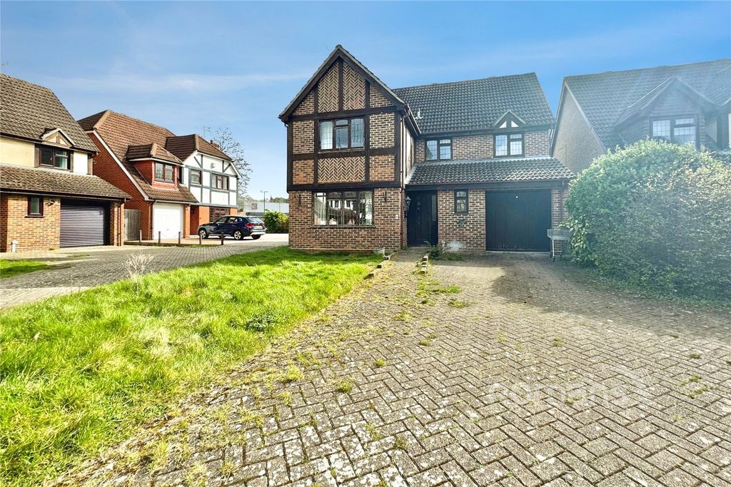 4 bed detached house for saleCruikshank Lea, College Town, Sandhurst GU47
