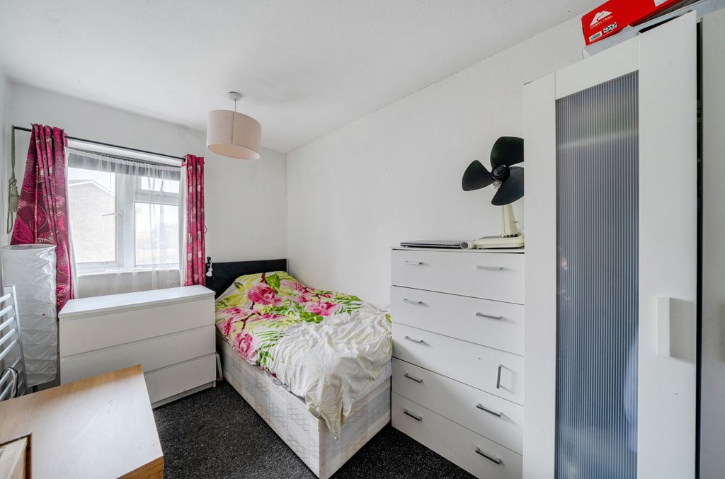 Additional image 15 of 3 bed terraced house for saleSouth Lynn Crescent, Bracknell, Berkshire RG12
