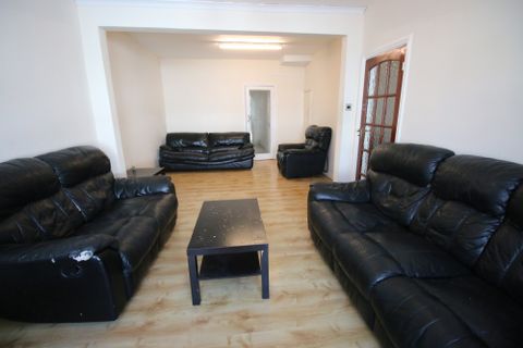 Victoria Avenue, Hounslow, Greater London TW3