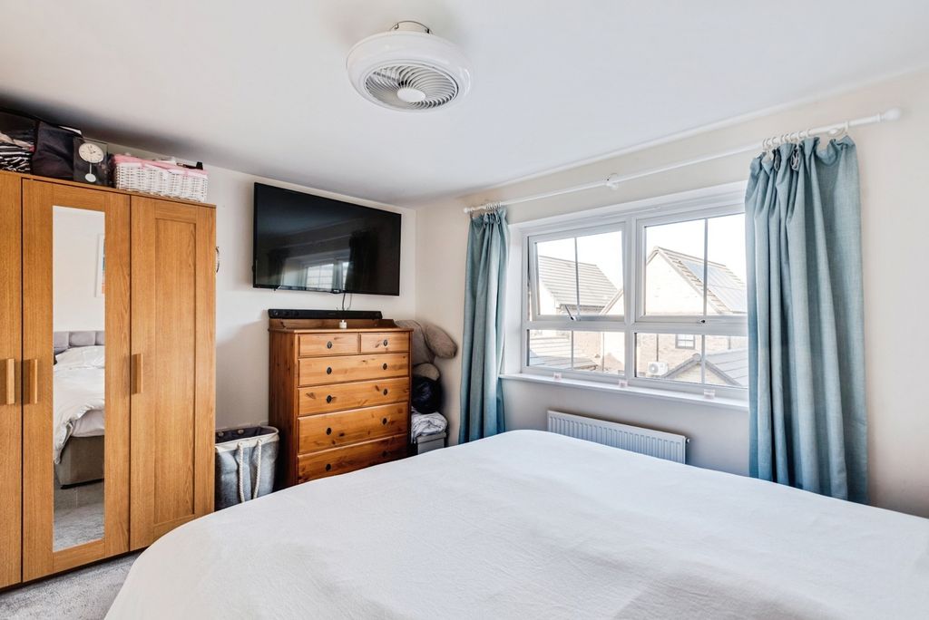 Additional image 15 of 3 bed semi-detached house for saleBeckett Strand, Swindon, Wiltshire SN1