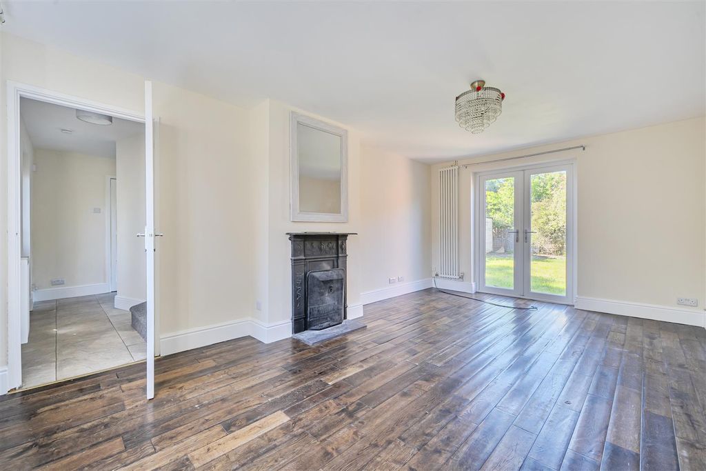 Additional image 4 of 3 bed semi-detached house for saleCricket Field Grove, Crowthorne, Berkshire RG45
