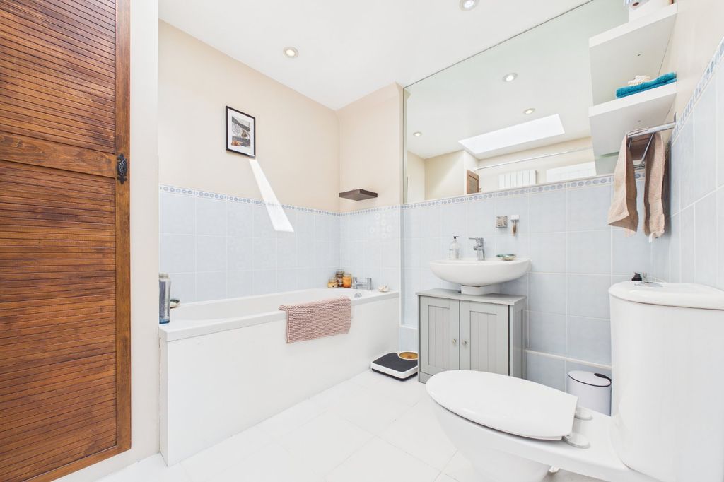 Additional image 5 of 2 bed semi-detached house for saleBranksome Hill Road, College Town, Sandhurst, Berkshire GU47