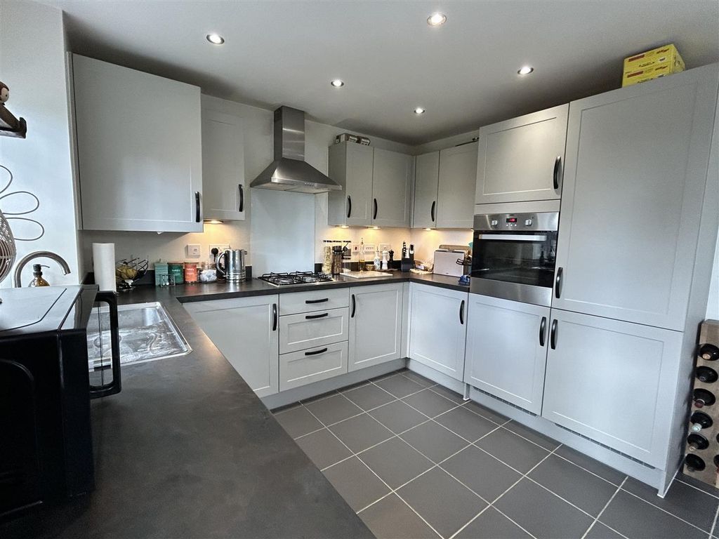 Additional image 2 of 3 bed detached house for saleScott Grove, Chippenham SN15