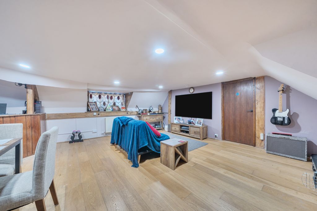Additional image 5 of 3 bed office for saleHigh Street, Royal Wootton Bassett SN4