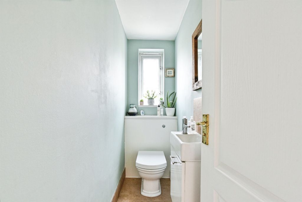 Additional image 14 of 4 bed detached house for saleThe Mallards, Tisbury, Salisbury SP3