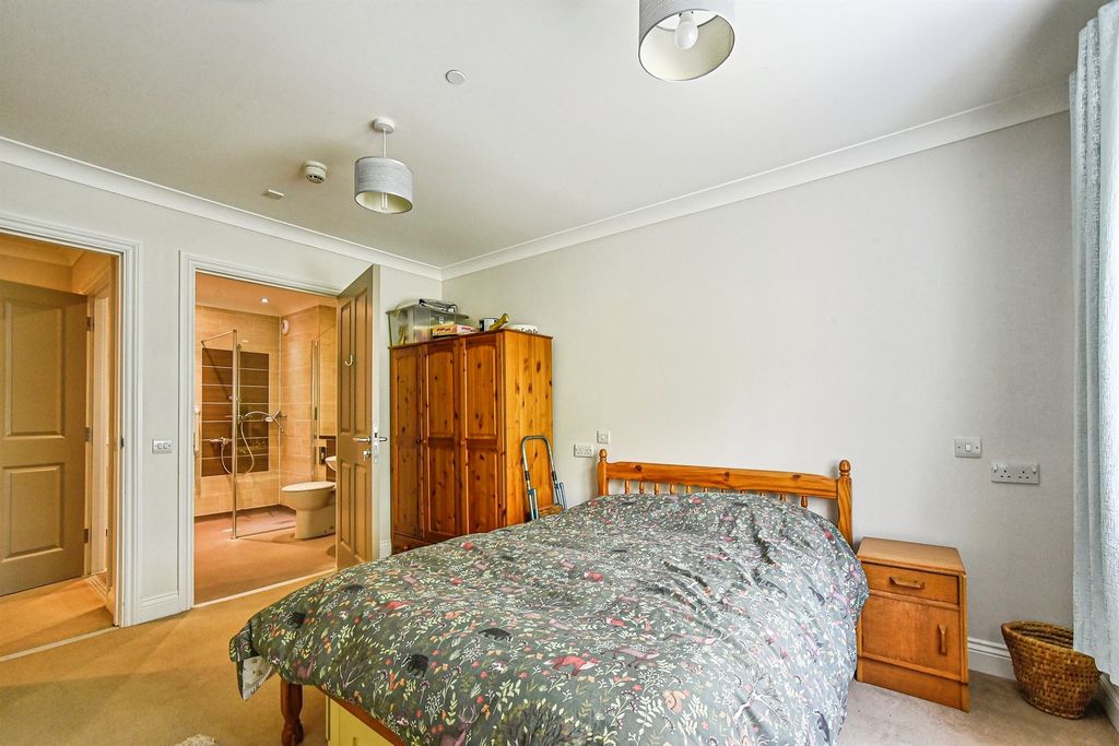 Additional image 8 of 2 bed flat for saleKingsdown Road, South Marston, Swindon SN3