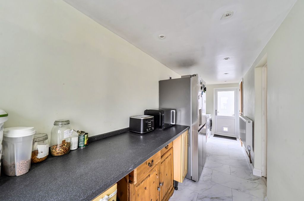 Additional image 9 of 3 bed semi-detached house for saleChurchward Avenue, Swindon, Wiltshire SN2