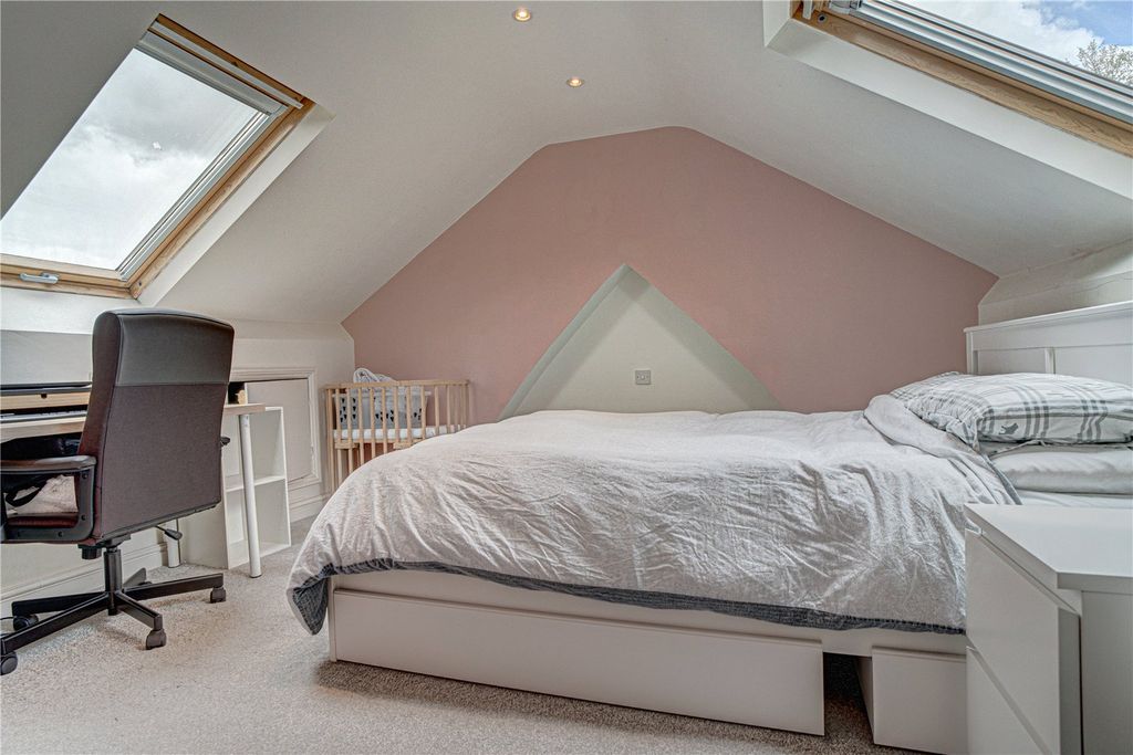 Additional image 7 of 4 bed terraced house for saleClifton Street, Swindon, Wiltshire SN1